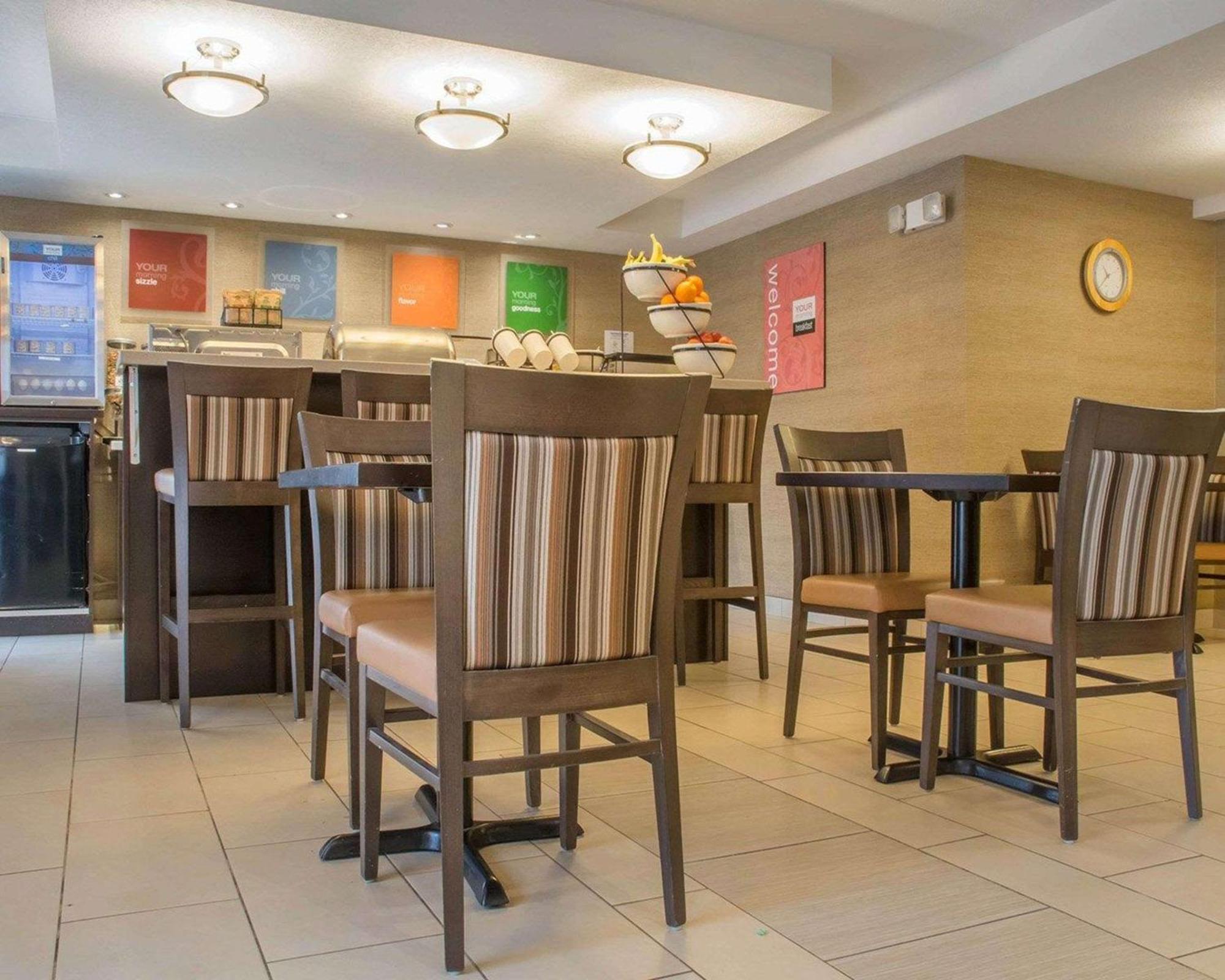 Comfort Inn Guelph Buitenkant foto