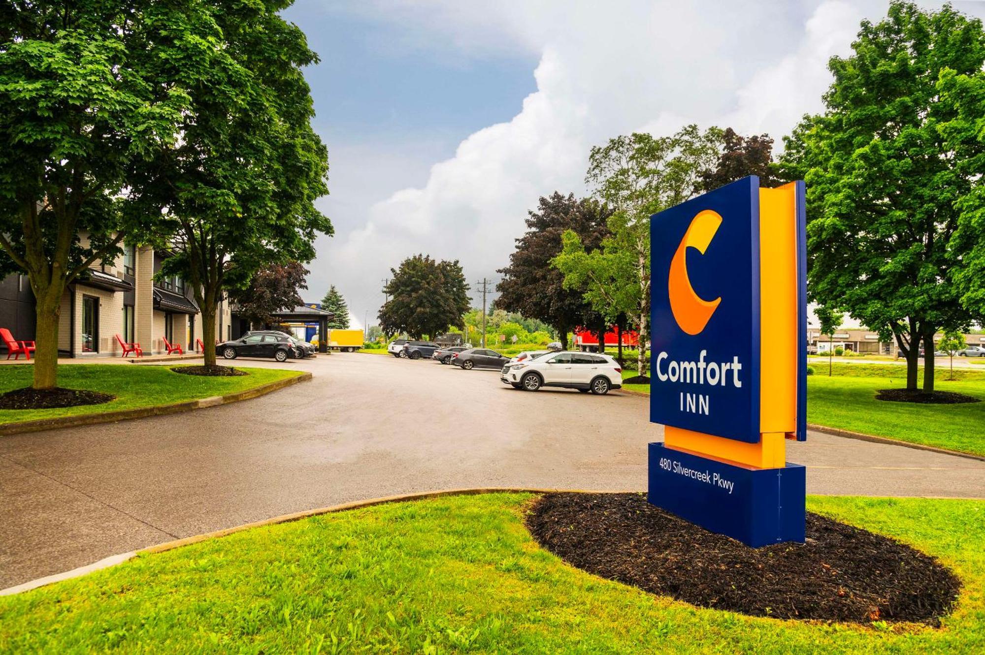 Comfort Inn Guelph Buitenkant foto